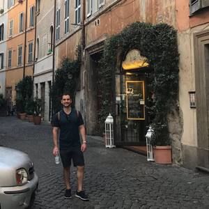 Meet your Posher, Christian